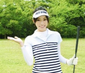 女性ゴルファー