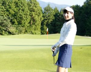 女性ゴルファー