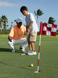 パット練習する子供